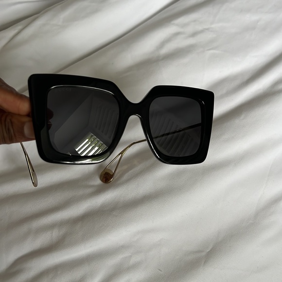 Gucci Interlocking G Logo Oversize Sunglasses - Picture 7 of 11